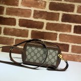 Gucci Replica 614368 GG mini bag with clasp closure