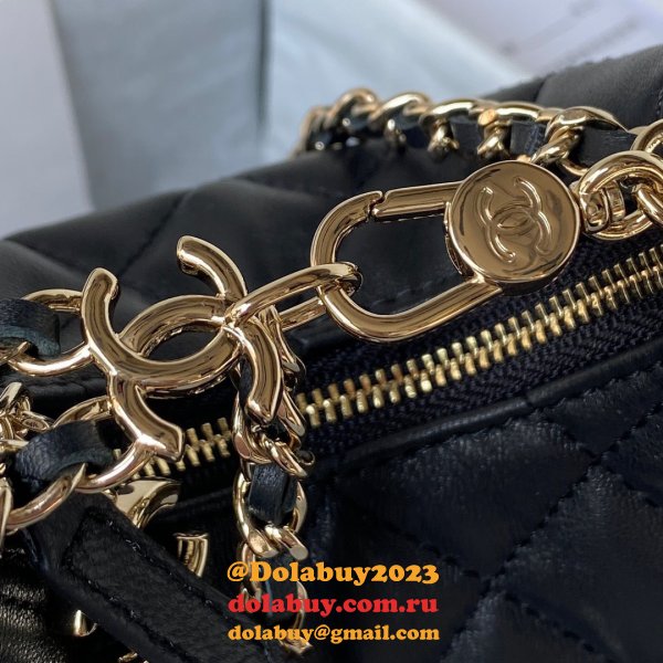 Dolabuy Is A Replicas Clutch Chain Lambskin AP3232 Perfect Bag