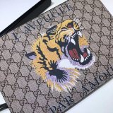 Gucci Best GG Supreme 473904 Bestiary Pouch With Bee