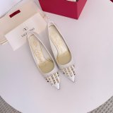 Perfect Valentino Rivet Shoes Top Quality Knockoff for Sale