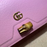 The Gucci Best Diana Replicas bag with bamboo 696817