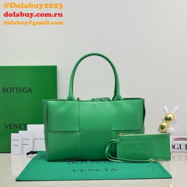 Luxury BOTTEGA VENETA Medium Arco Tote Bag 36CM